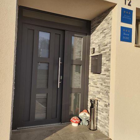 Happy Apartment Karlovac Esterno foto