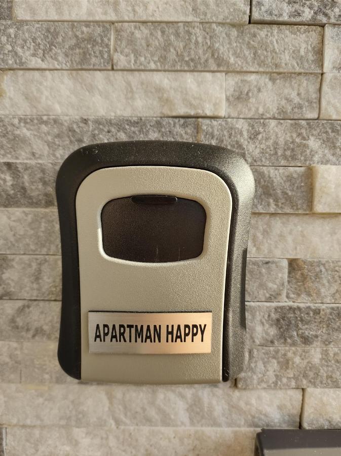 Happy Apartment Karlovac Esterno foto