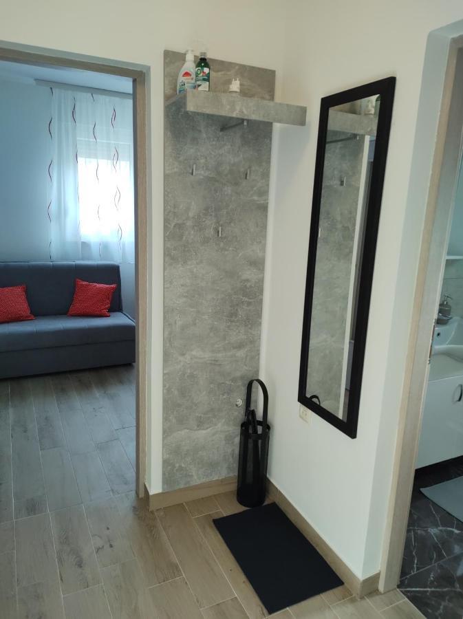 Happy Apartment Karlovac Esterno foto
